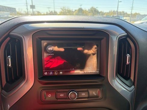 Used 2022 Chevrolet Silverado 1500 Custom image 15