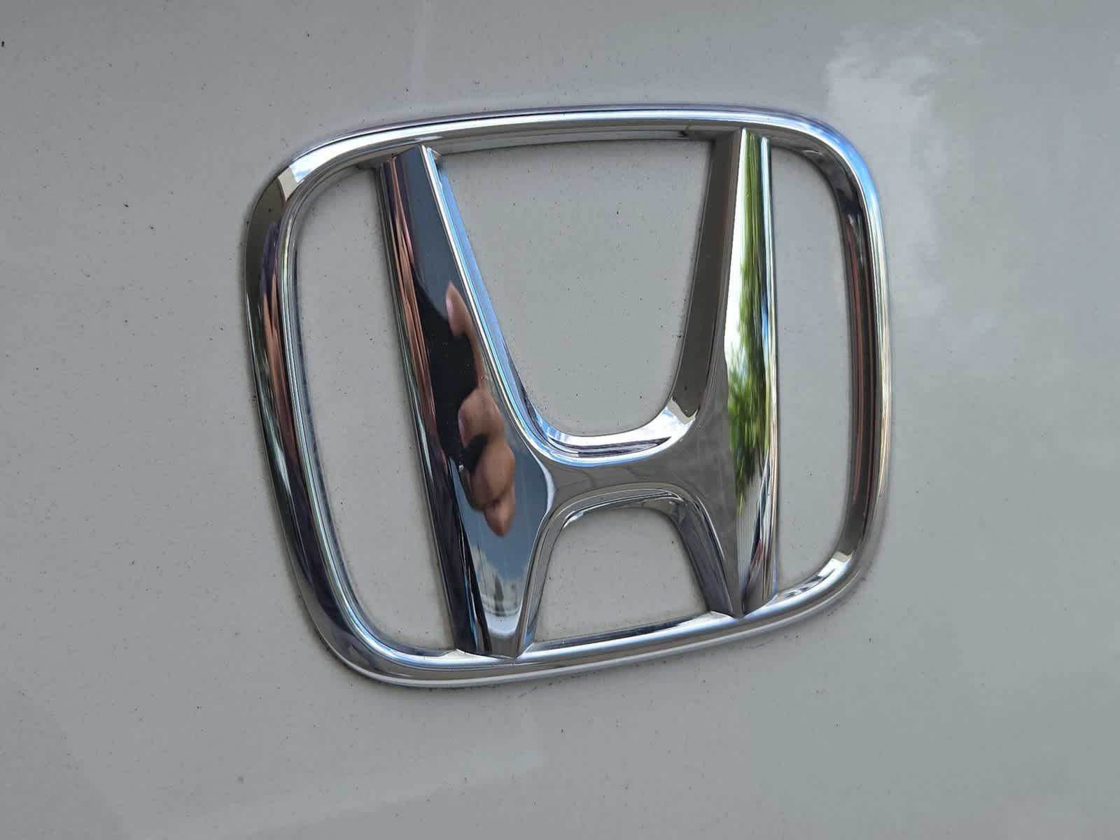Used 2016 Honda Accord Touring image 12