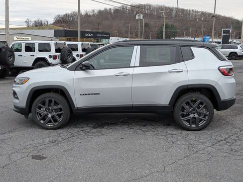 New 2026 Jeep Compass Limited w/ Sun, Sound & Navigation Group image 8