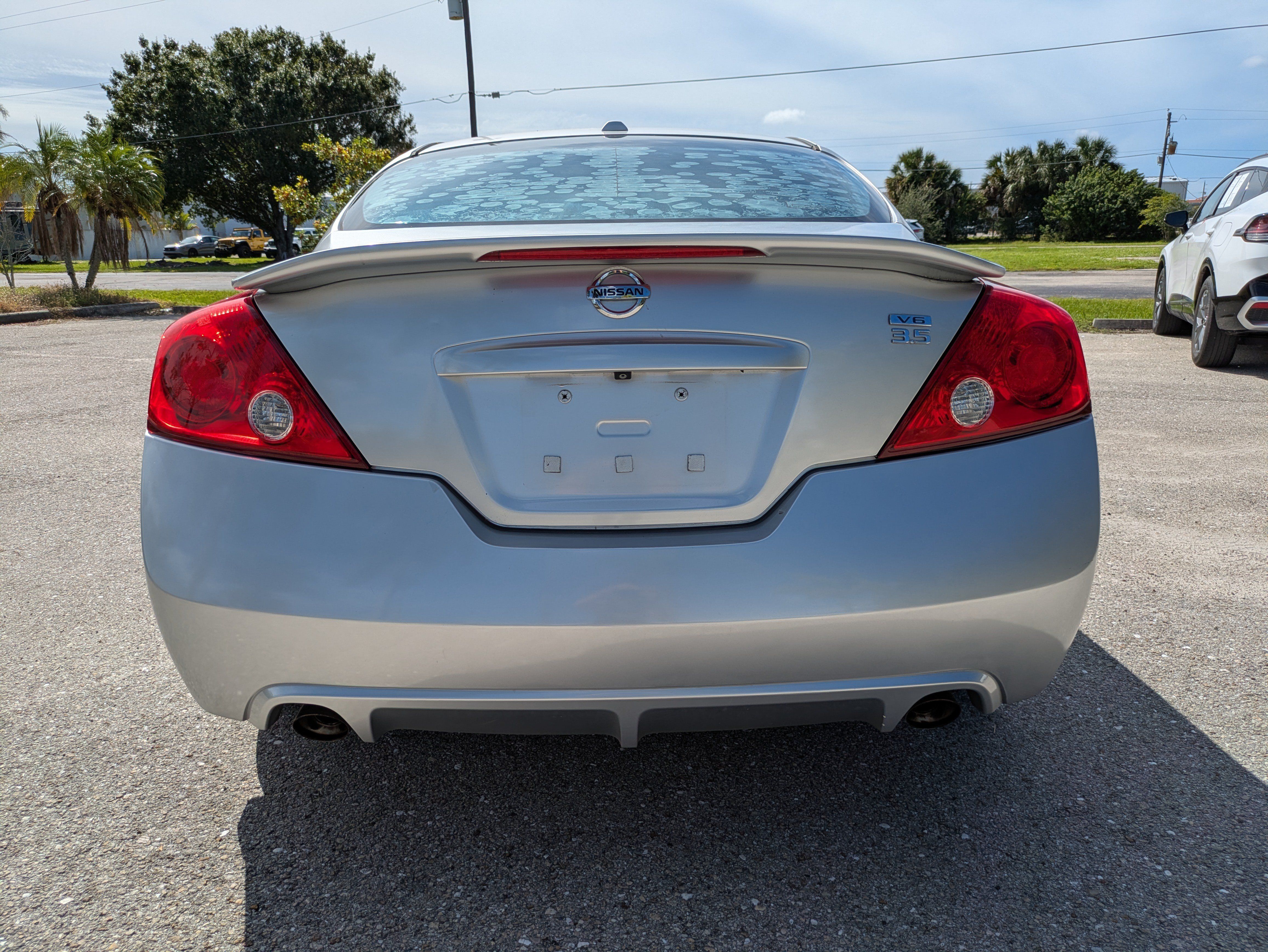 Used 2012 Nissan Altima 3.5 SR w/ 3.5SR Premium Pkg FWD image 8
