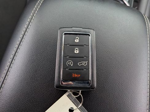 Used 2023 Jeep Grand Cherokee L Laredo AWD/4WD image 36