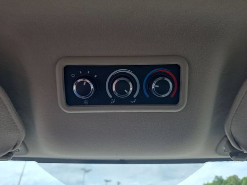 Used 2015 Chevrolet Express 3500 LS RWD image 29