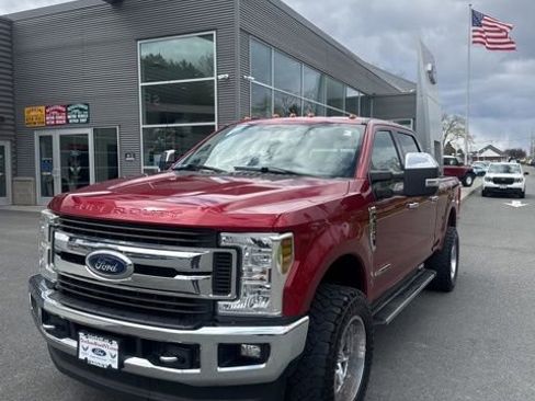 Used 2018 Ford F250 XLT w/ XLT Premium Package AWD/4WD image 1