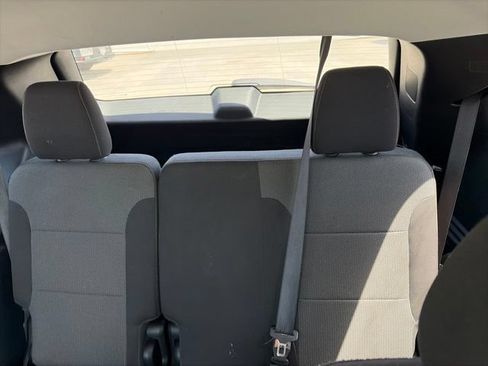 Used 2021 Chevrolet Traverse LT FWD image 14