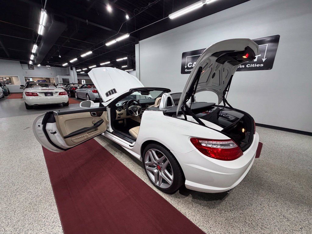 Used 2016 Mercedes-Benz SLK 350 image 45