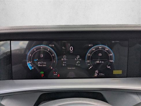 New 2026 Volkswagen Tiguan SE FWD image 16