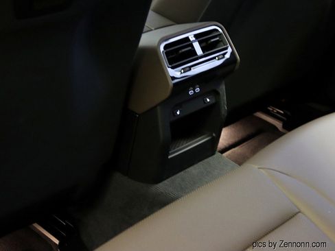 Used 2026 BMW 530i xDrive w/ Premium Package image 14