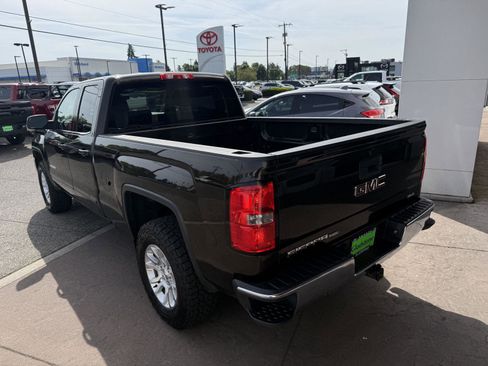 Used 2019 GMC Sierra 1500 SLE w/ SLE Value Package AWD/4WD image 4