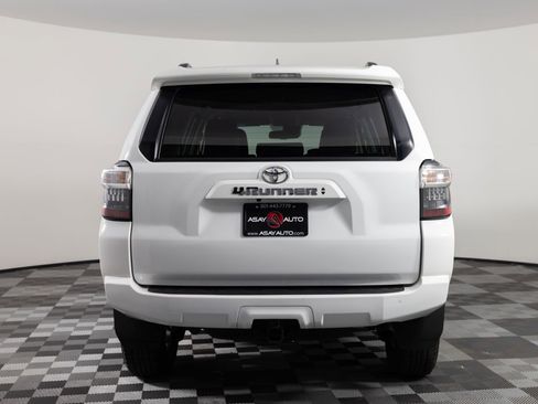 Used 2024 Toyota 4Runner SR5 Premium AWD/4WD image 6