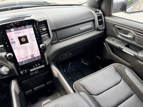 Used 2025 RAM 1500 Laramie w/ Sport Appearance Package AWD/4WD image 28