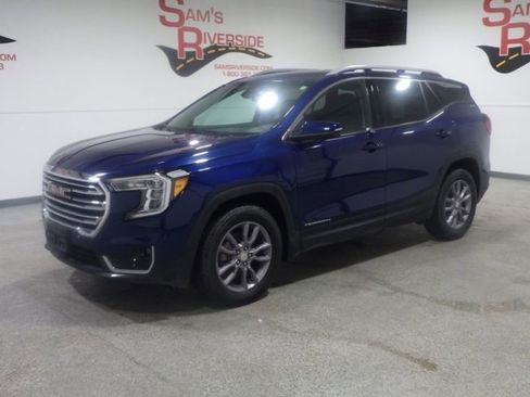 Used 2023 GMC Terrain SLT AWD/4WD image 1
