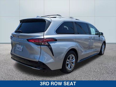 Used 2022 Toyota Sienna Limited AWD/4WD image 5