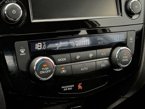 Used 2019 Nissan Rogue Sport SV AWD/4WD image 16