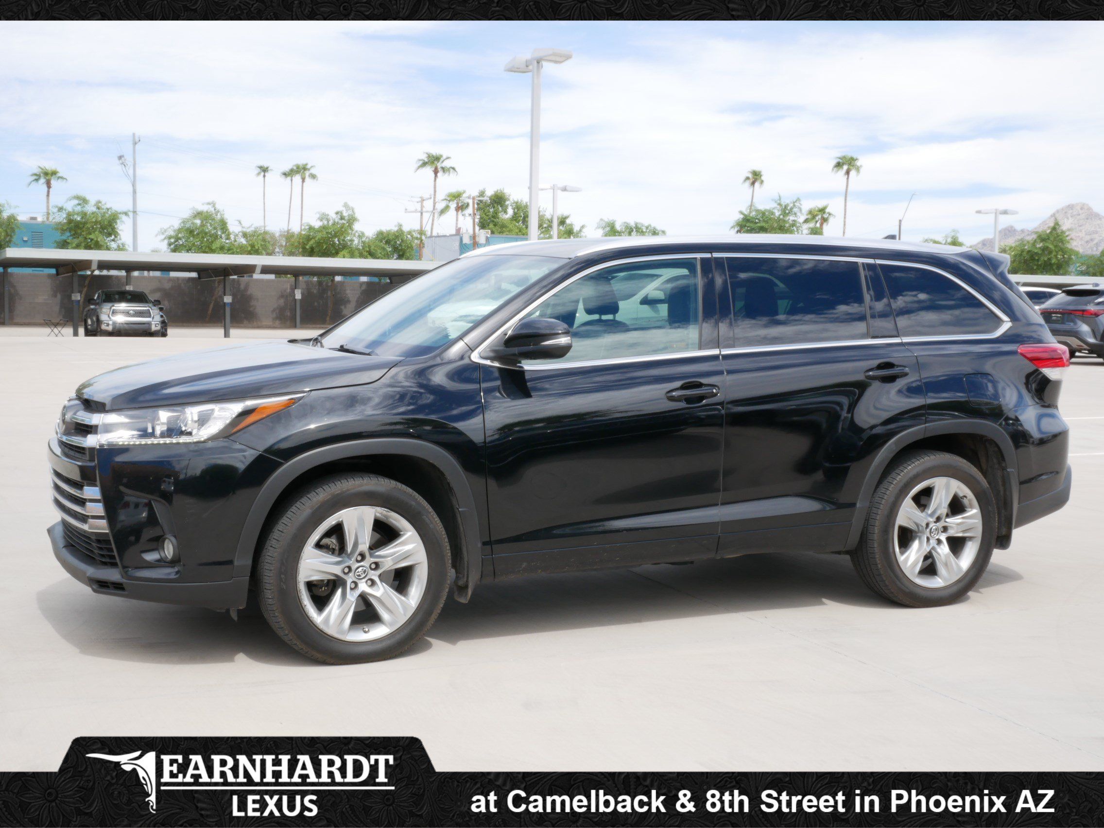 Used 2017 Toyota Highlander Limited w/ Carpet Mat Package AWD/4WD image 1
