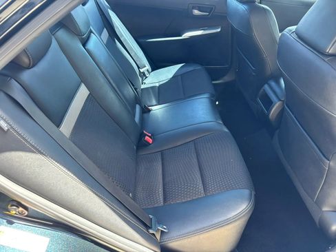 Used 2012 Toyota Camry SE image 12