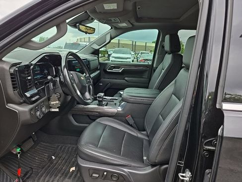 Used 2024 Chevrolet Silverado 1500 LTZ w/ Technology Package AWD/4WD image 16