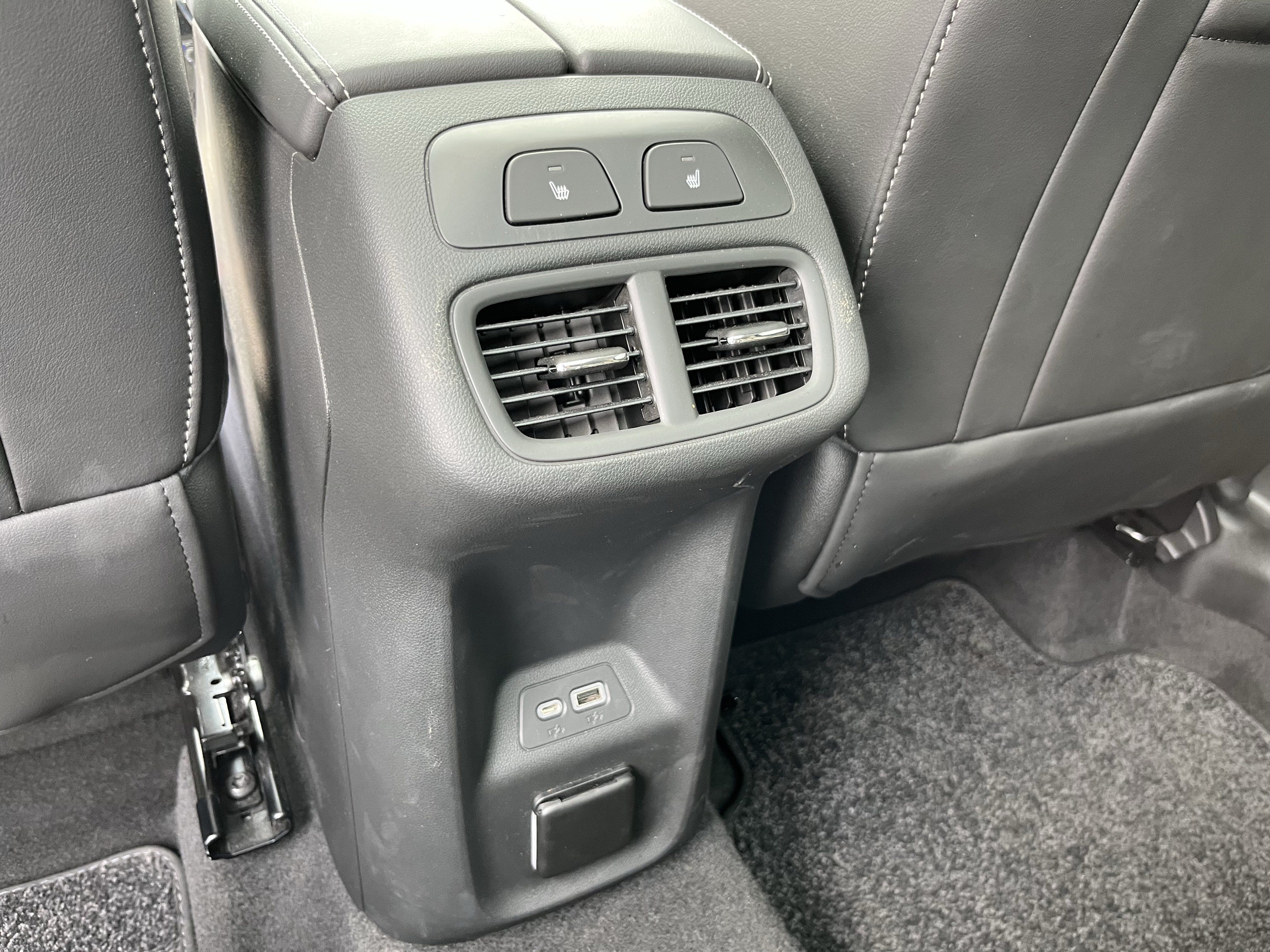 Used 2023 Buick Envision Avenir AWD/4WD image 19
