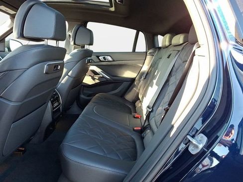 New 2026 BMW X6 xDrive40i w/ Climate Comfort Package image 10