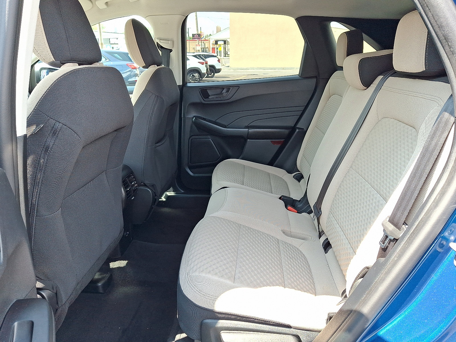 Used 2022 Ford Escape SE FWD image 11