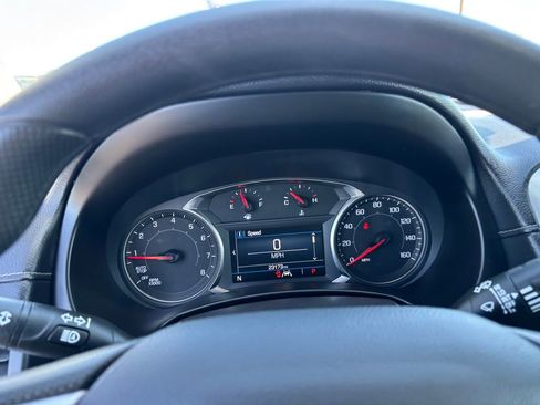 Used 2024 GMC Terrain SLE image 16