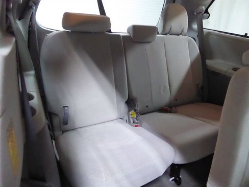 Used 2014 Toyota Sienna LE image 27