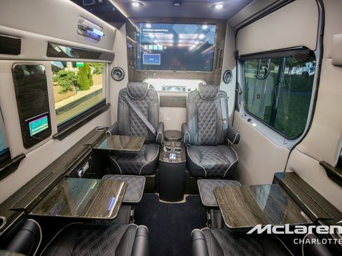 Used 2023 Mercedes-Benz Sprinter 3500 image 20