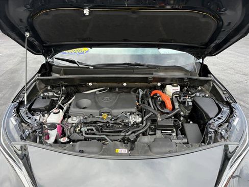 Used 2024 Toyota Venza Nightshade image 31