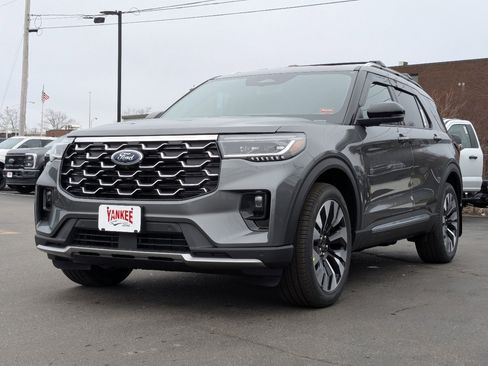 New 2026 Ford Explorer Platinum image 8
