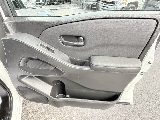 Used 2024 Nissan Frontier S w/ S Utility Package RWD image 17