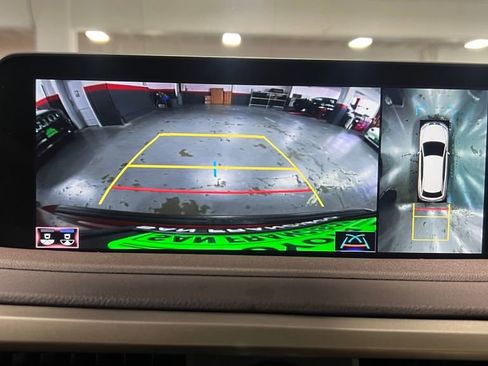 Used 2020 Lexus RX 450h AWD w/ Premium Package image 32