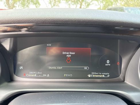 Certified 2023 Lincoln Aviator Reserve RWD image 28