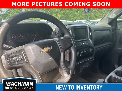 Used 2021 Chevrolet Silverado 1500 Custom AWD/4WD image 12