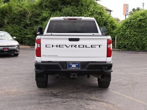 Used 2022 Chevrolet Silverado 2500 Custom w/ Custom Value Package AWD/4WD image 6