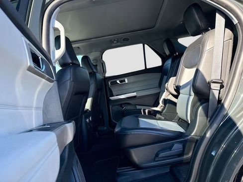 Certified 2022 Ford Explorer XLT w/ Equipment Group 202A image 27