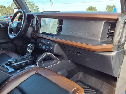 Used 2024 Ford Bronco Outer Banks w/ Sasquatch Package image 12