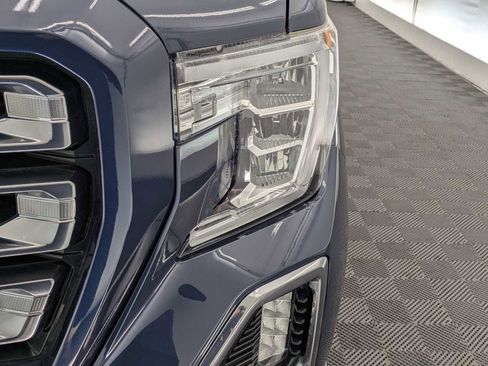 Used 2020 GMC Sierra 1500 AT4 w/ Technology Package AWD/4WD image 10