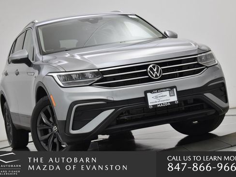 Used 2022 Volkswagen Tiguan SE AWD/4WD image 3