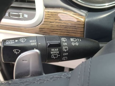 Used 2019 Jeep Grand Cherokee Summit AWD/4WD image 25