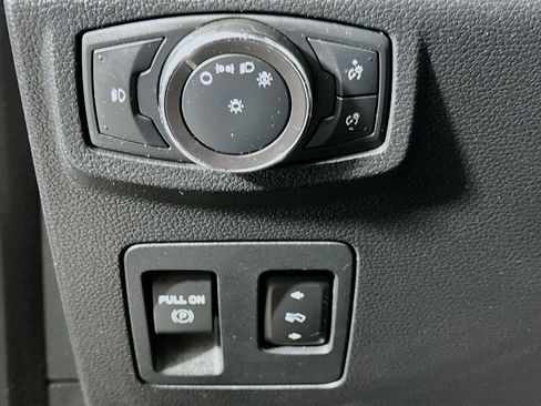 Used 2018 Ford Expedition Max XLT w/ Equipment Group 202A image 17