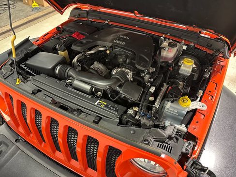 Used 2018 Jeep Wrangler Unlimited Sport AWD/4WD image 5