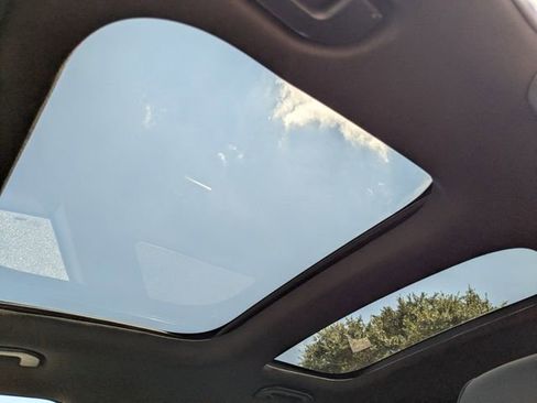 New 2025 Mercedes-Benz GLB 250 image 23