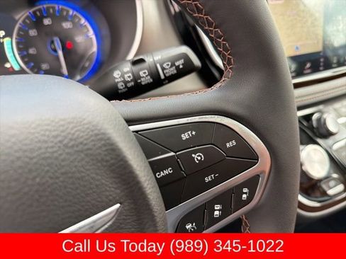 New 2026 Chrysler Pacifica Pinnacle w/ Trailer Tow Group AWD/4WD image 24