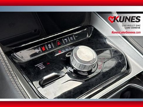 Used 2024 Jeep Wagoneer Series II AWD/4WD image 29
