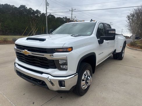 New 2026 Chevrolet Silverado 3500 LT w/ All Star Edition AWD/4WD image 11