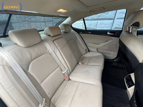 Used 2015 Kia Cadenza Premium w/ Technology Package FWD image 45