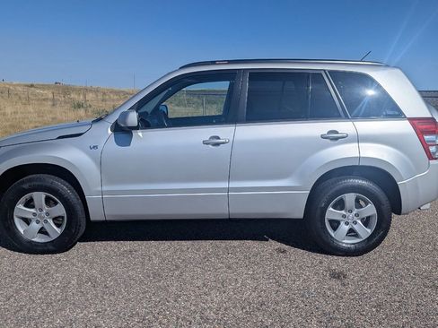 Used 2006 Suzuki Grand Vitara Premium image 2