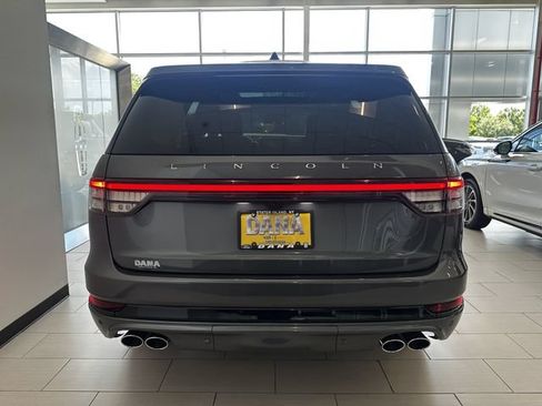 Certified 2025 Lincoln Aviator AWD w/ Jet Appearance Package image 6