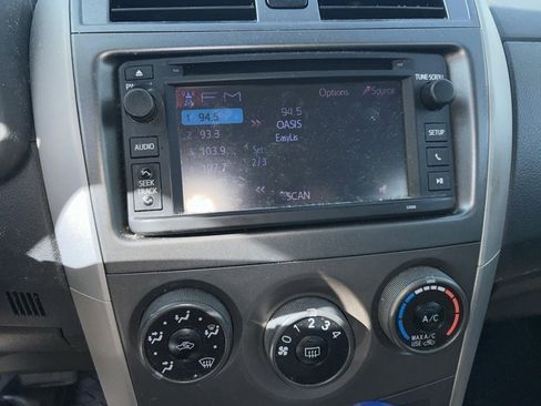 Used 2013 Toyota Corolla S image 3