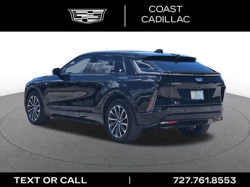 Used 2025 Cadillac Lyriq Sport RWD image 8