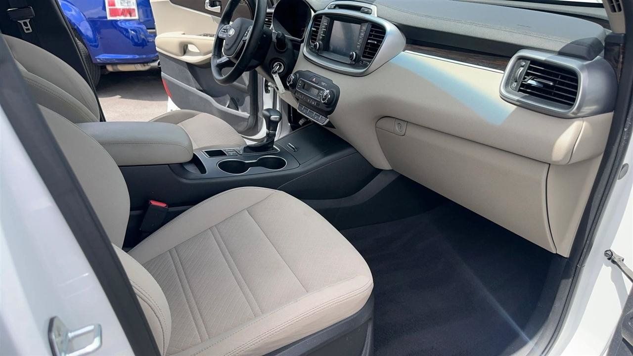 Used 2019 Kia Sorento FWD w/ LX Convenience Package image 29